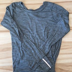 Lululemon long sleeve. Open back. Size 6. Excellent condition.